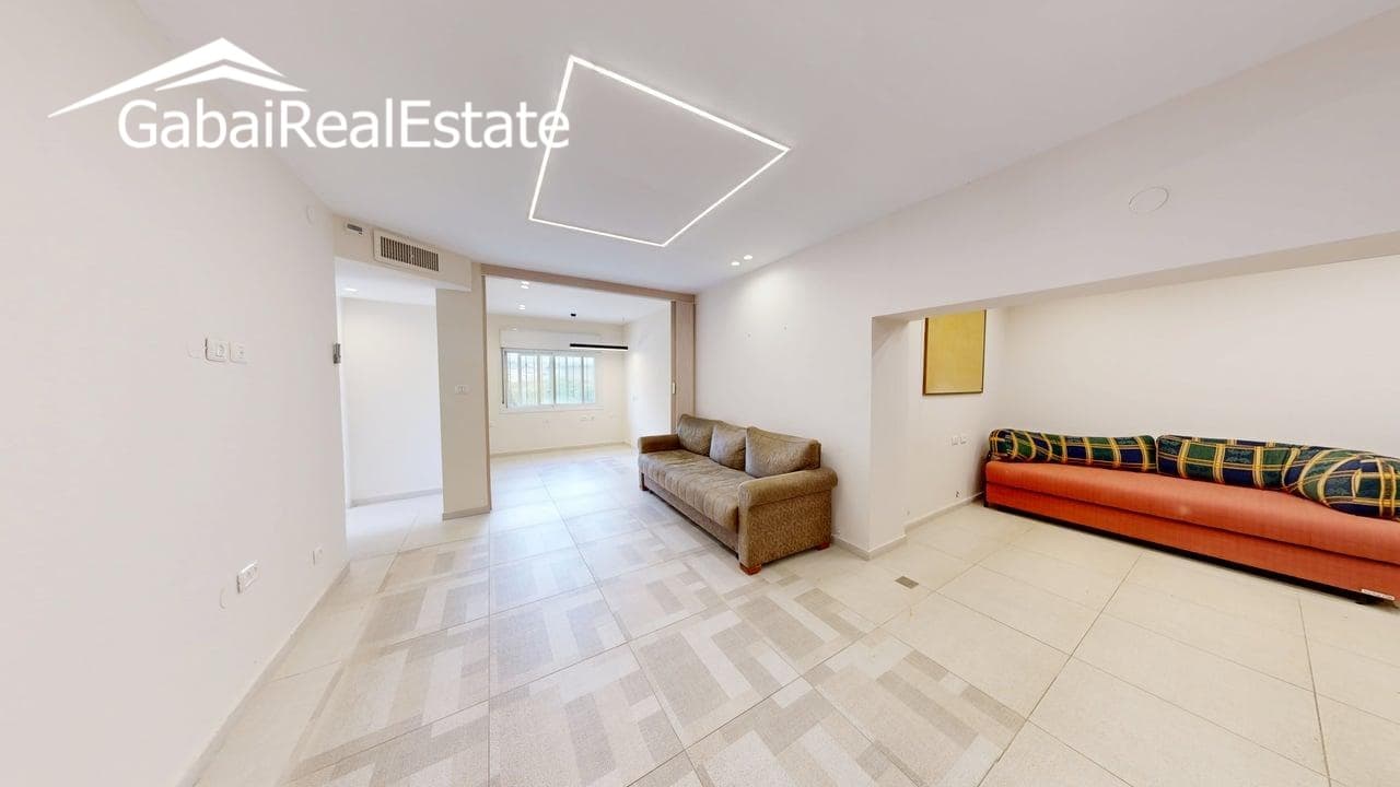 Ezra St, Dekel — image 15 of 22